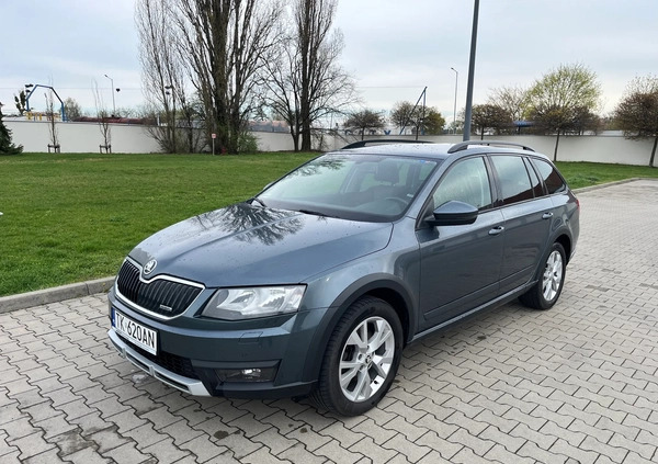 Skoda Octavia cena 49500 przebieg: 255000, rok produkcji 2016 z Kielce małe 79